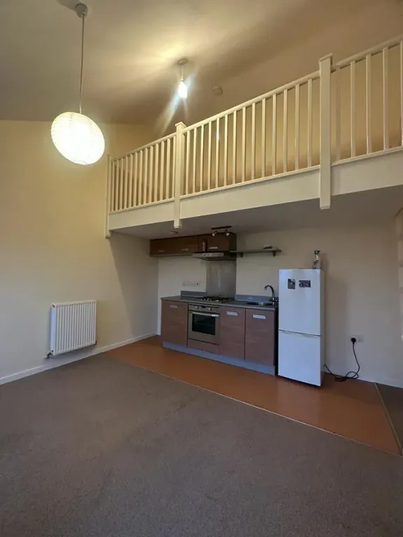 1 bed terraced house for salePadside Close, Leicester LE5 photo 3