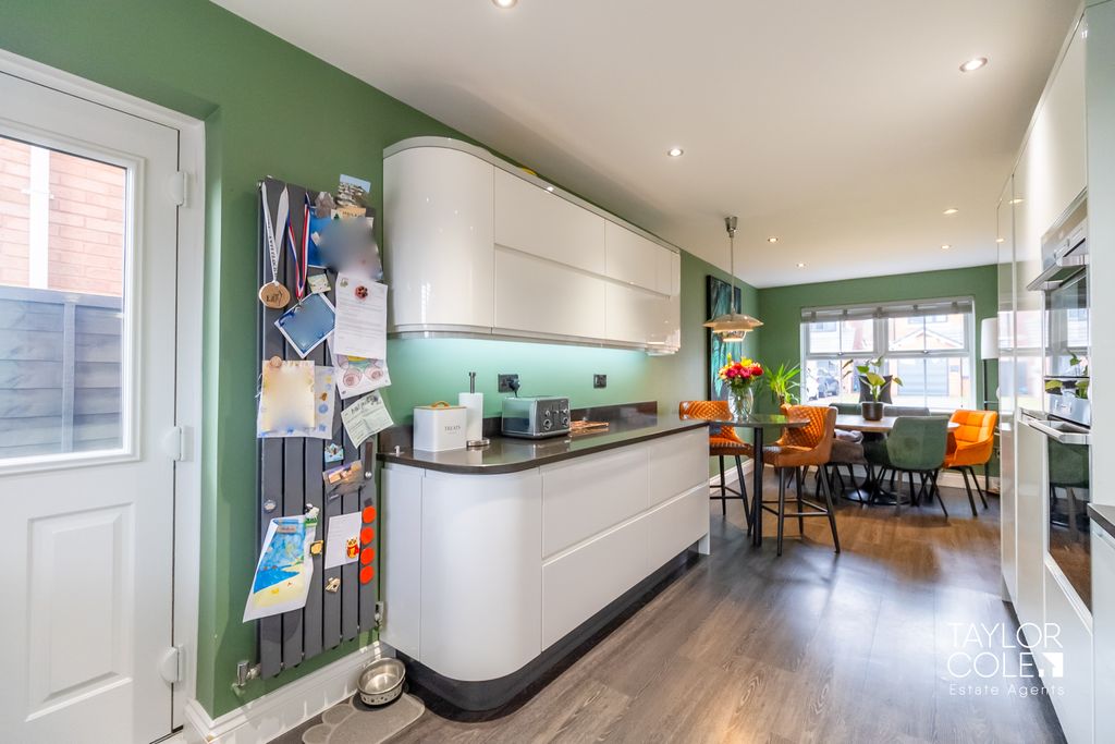 Additional image 5 of 4 bed detached house for saleMayfair Drive, Fazeley, Tamworth B78
