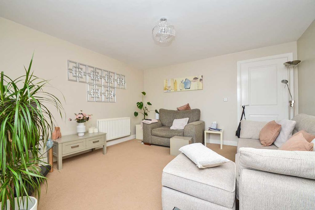 Additional image 3 of 2 bed flat for salePear Tree Close, Lichfield WS14