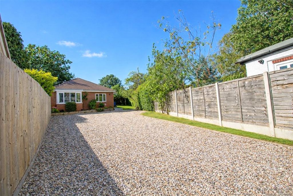 2 bed bungalow for saleGorsey Lane, Cannock, Staffordshire WS11
