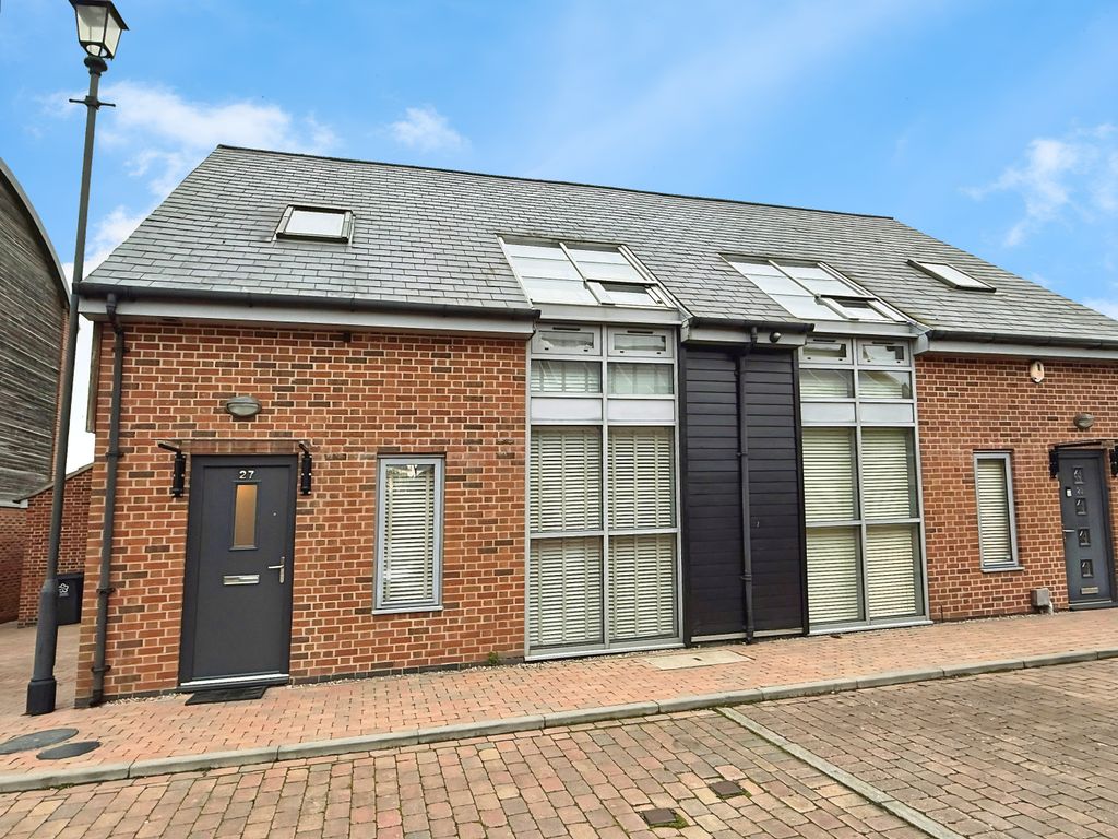 2 bed semi-detached house for saleSangha Close, Glenfield LE3
