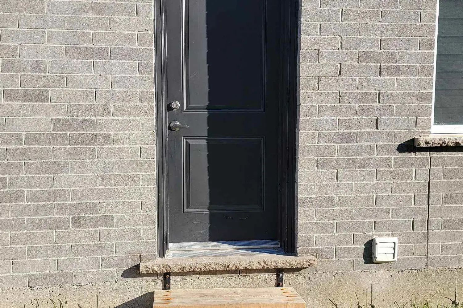 Additional image 13 of 1573 Dylan Street