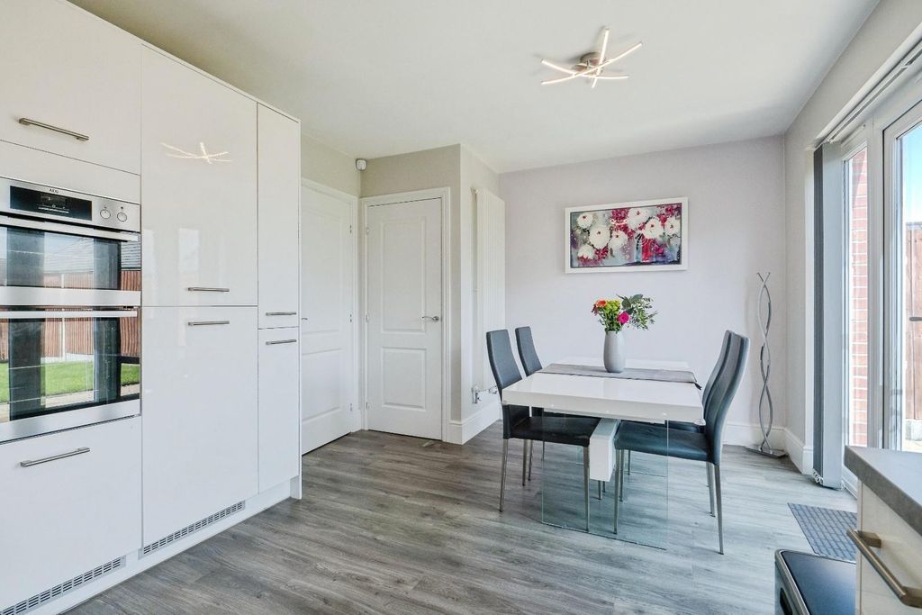 Additional image 7 of 3 bed semi-detached house for saleBoundary Drive, Amington, Tamworth B77