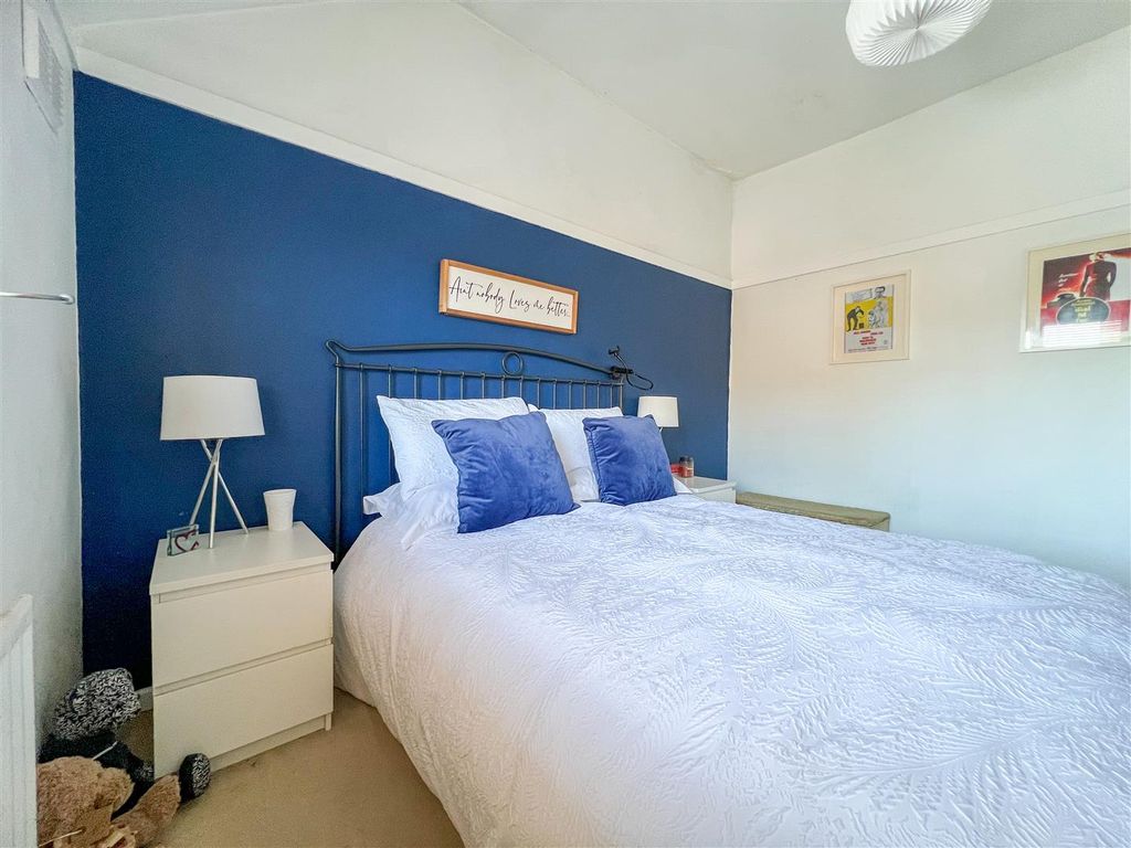 Additional image 11 of 4 bed property for saleHillswood Avenue, Leek ST13