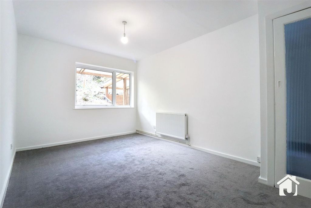 Additional image 11 of 2 bed semi-detached bungalow for saleJessop Close, Leicester LE3
