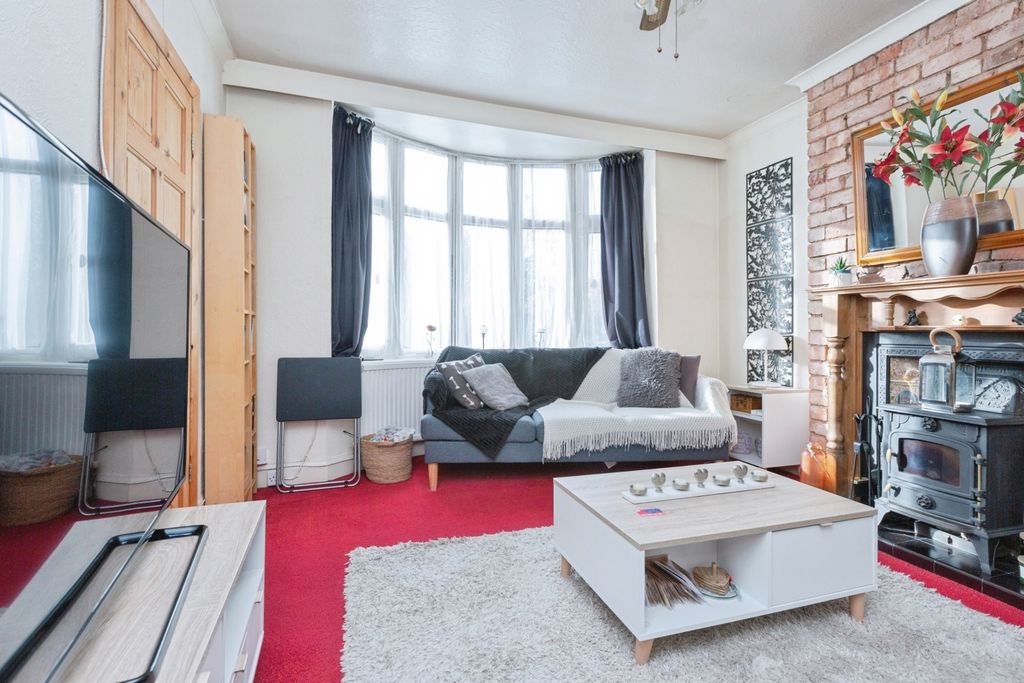 Additional image 2 of 3 bed semi-detached house for saleCorporation Road, Belgrave, Leicester LE4