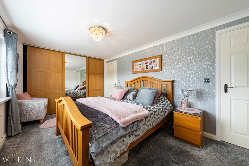 Additional image 12 of 4 bed detached house for saleField Close, Kettlebrook, Tamworth, Staffordshire B77
