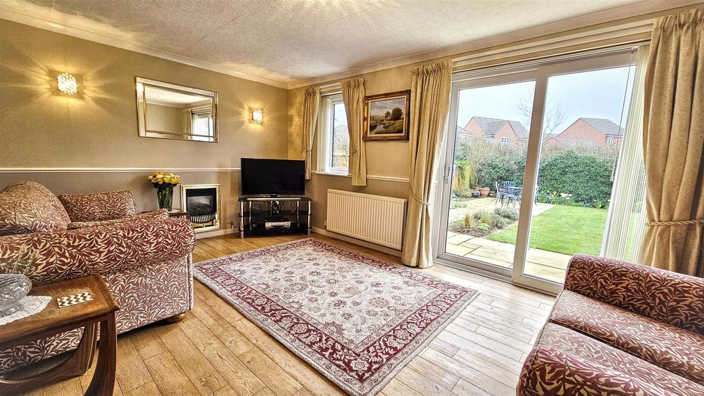 Additional image 6 of 4 bed detached house for salePulford Drive, Thurnby LE7