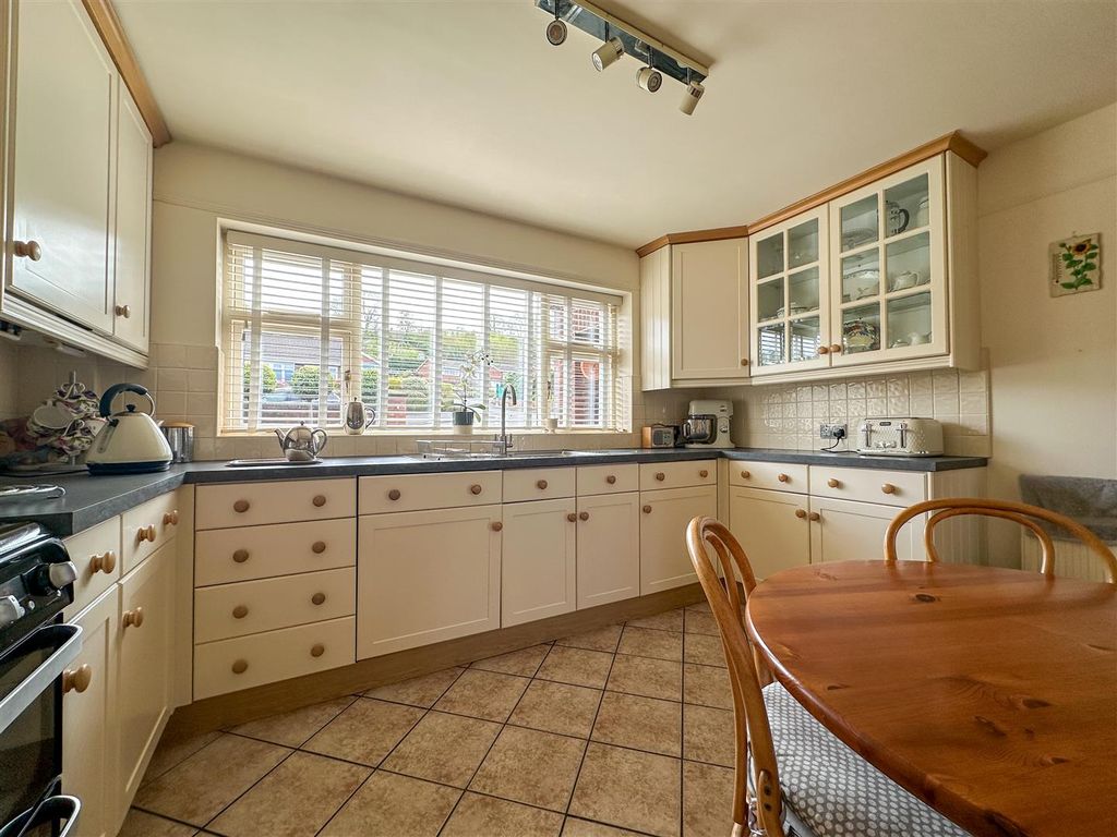 Additional image 9 of 5 bed detached house for saleNursery Avenue, Stockton Brook, Stoke-On-Trent ST9