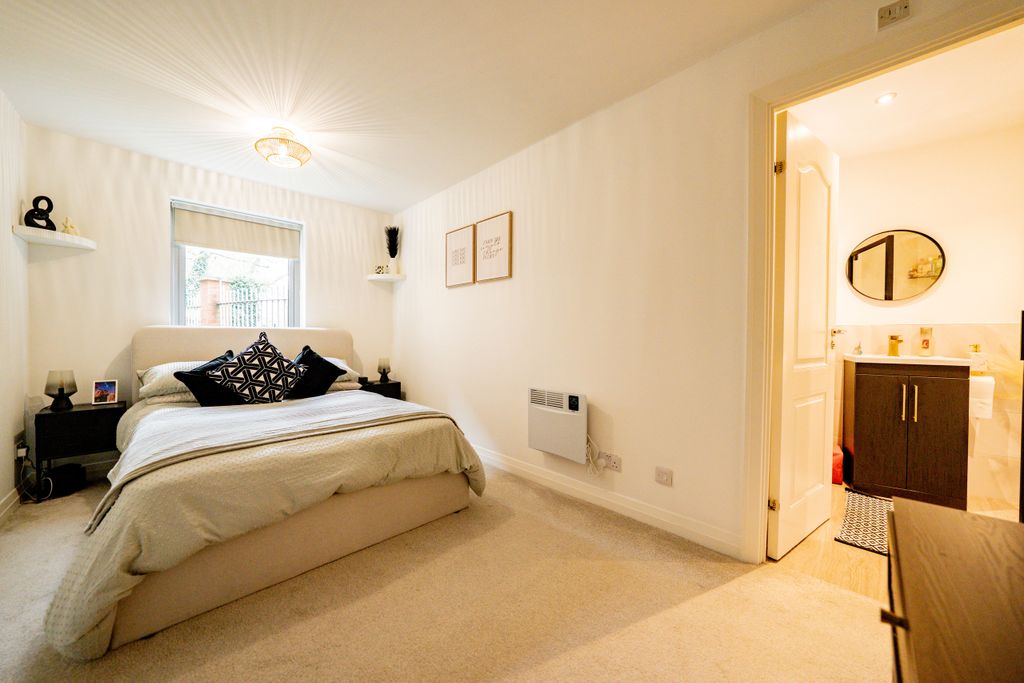 Additional image 12 of 2 bed flat for saleFlat 1, The Waterfront, 2 Duns Lane, Leicester, Leicestershire LE3