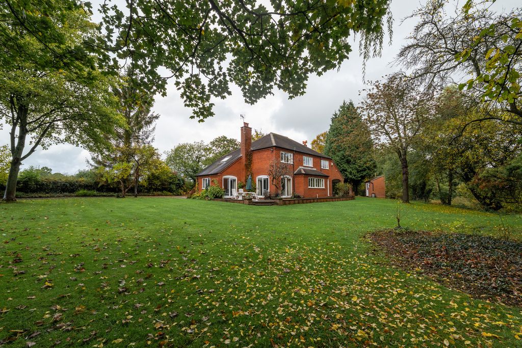 4 bed detached house for saleSudbury Road, Yoxall DE13