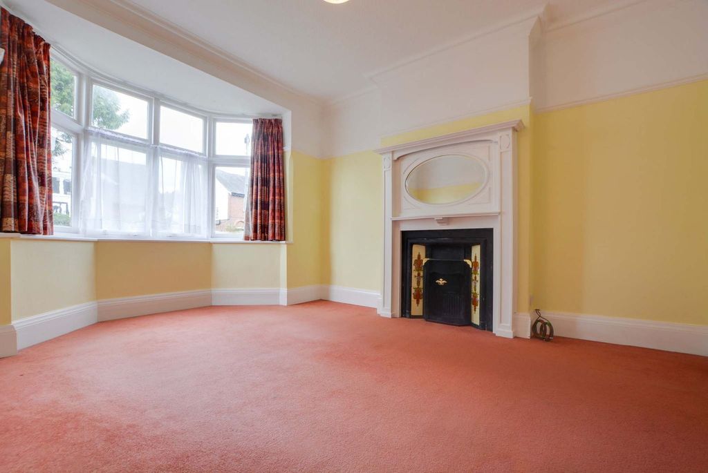 4 bed detached house for saleElms Road, South Knighton, Leicester LE2 photo 3