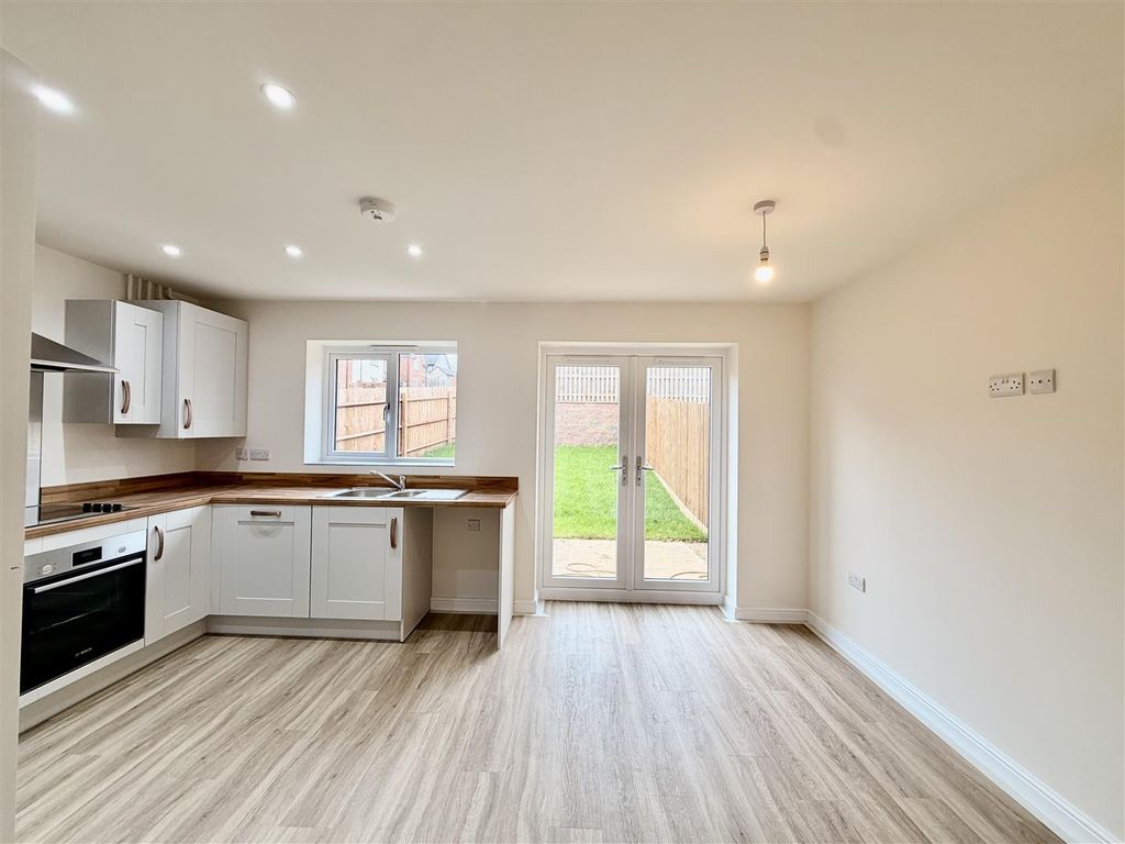 Additional image 7 of 3 bed semi-detached house for saleOakley Road, Shepshed, Loughborough LE12