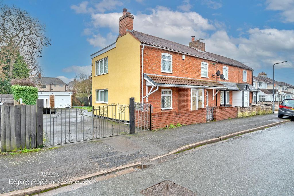 3 bed cottage for saleAlbert Street, Cannock WS11