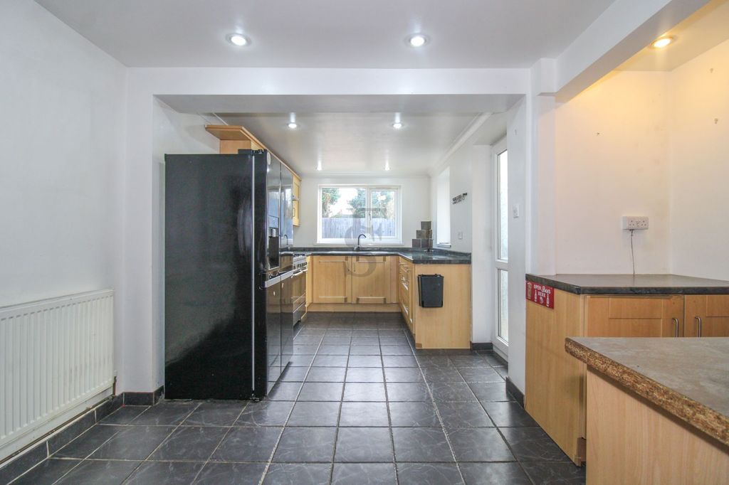 Additional image 2 of 3 bed terraced house for saleBrocklesby Way, Leicester LE5
