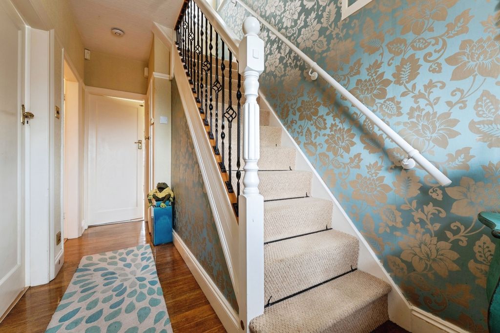 Additional image 13 of 3 bed semi-detached house for saleCliffwood Avenue, Birstall, Leicester, Leicestershire LE4
