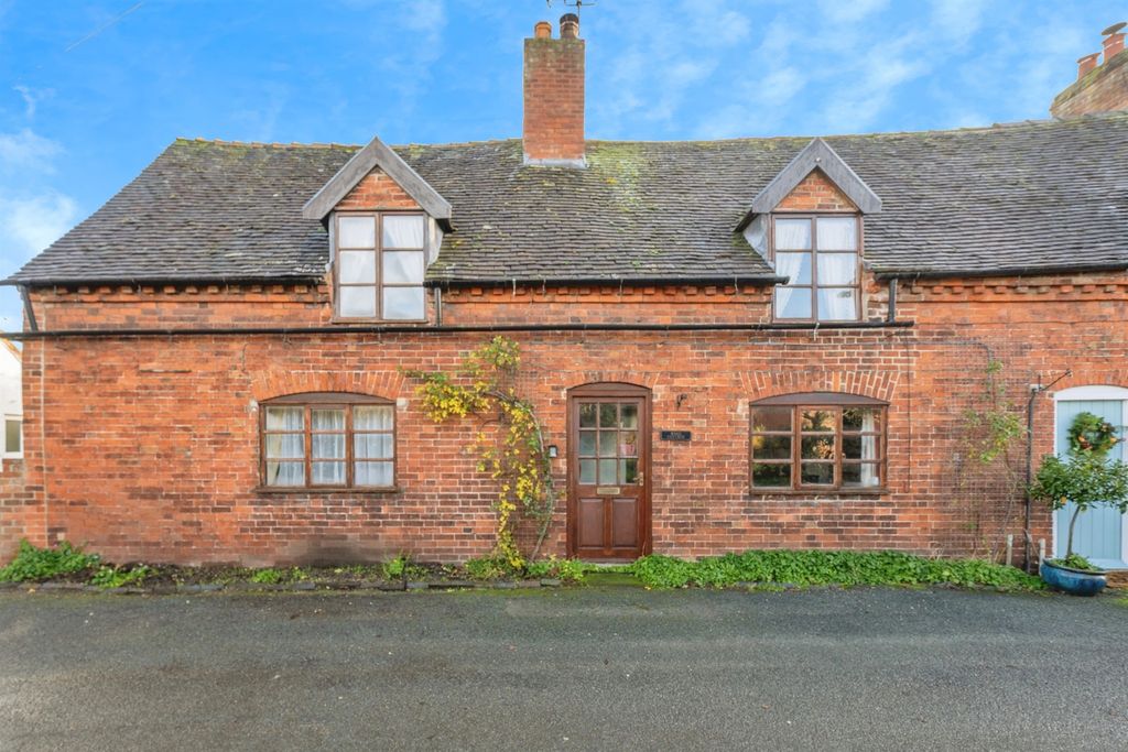 3 bed semi-detached house for saleVictoria Street, Yoxall, Burton-On-Trent DE13