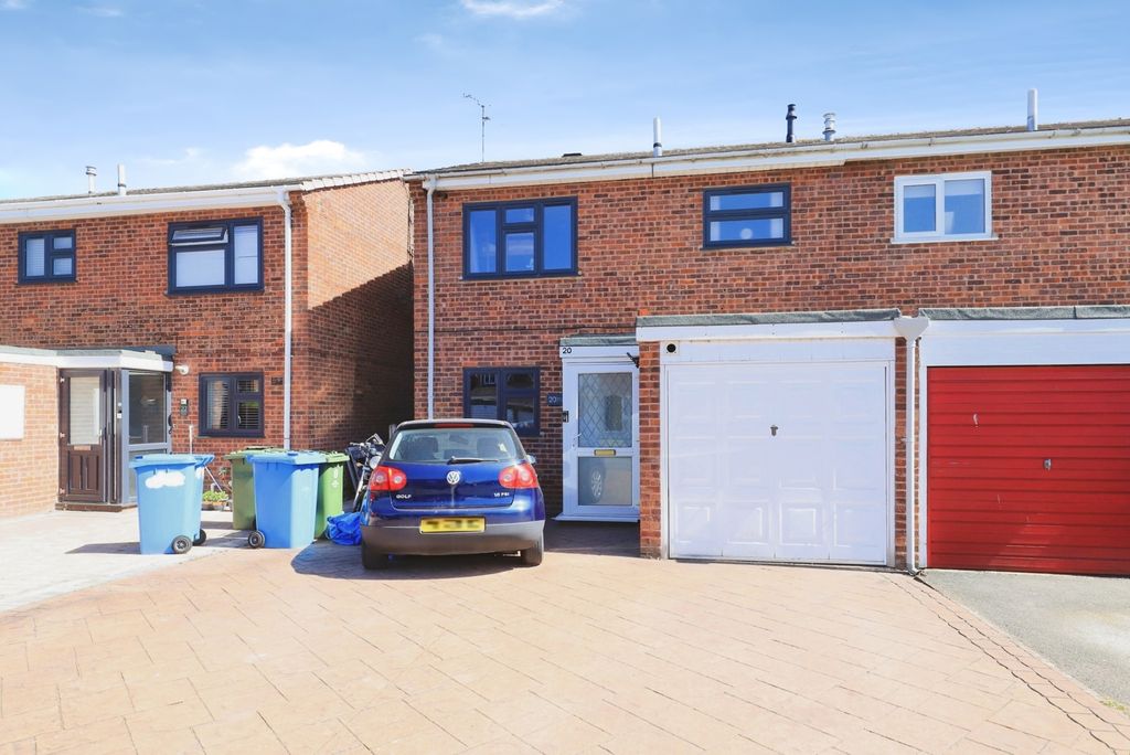 3 bed semi-detached house for saleBenson Close, Perton Wolverhampton, Staffordshire WV6