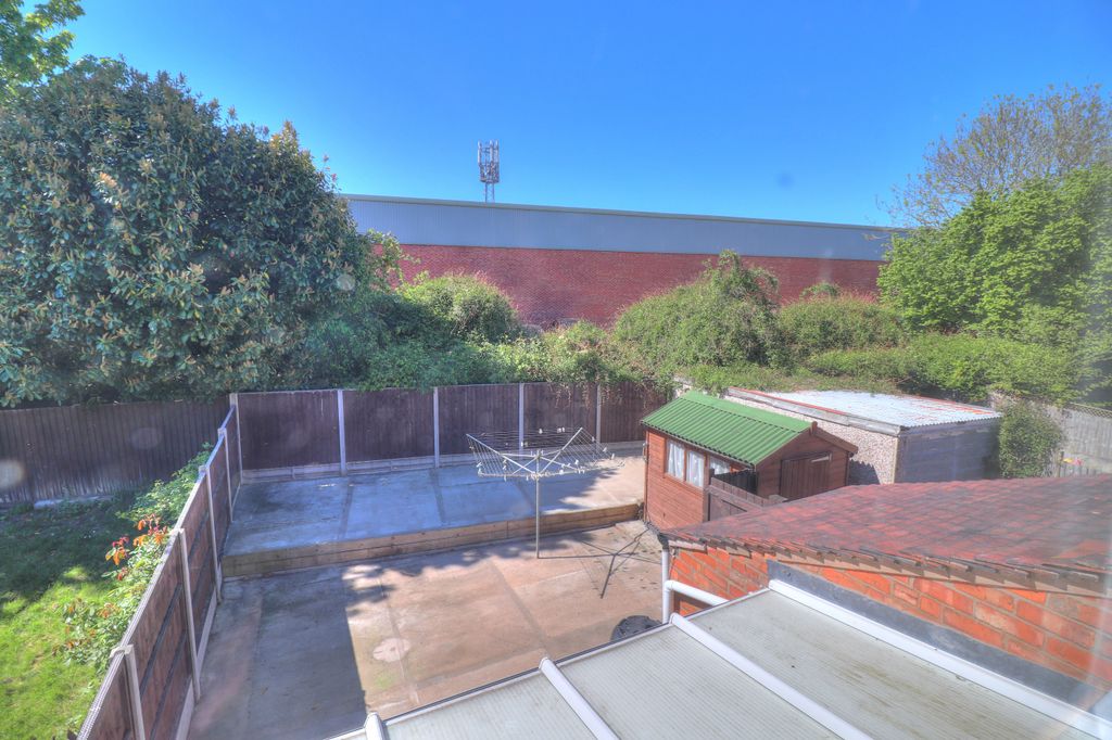 Additional image 16 of 3 bed semi-detached house for saleEileen Avenue, Leicester LE4