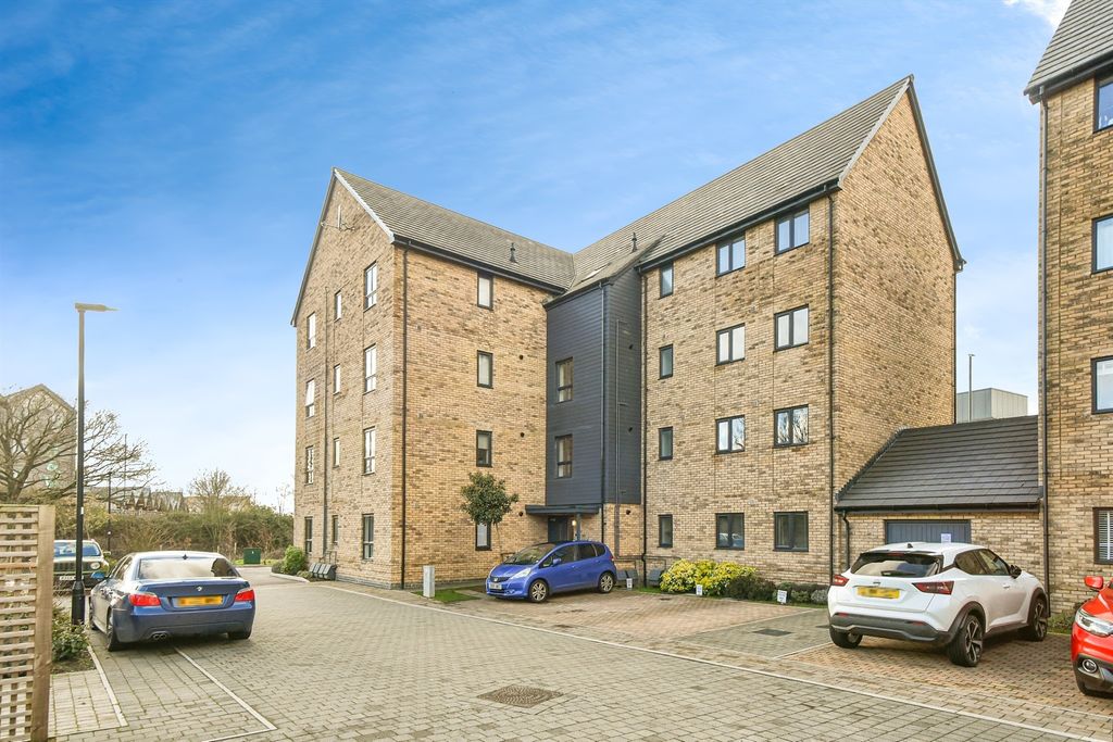 Additional image 20 of 2 bed flat for saleSemington Strand, Swindon SN1