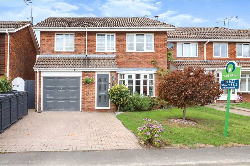 4 bed detached house for saleReynolds Grove, Perton Wolverhampton, Staffordshire WV6