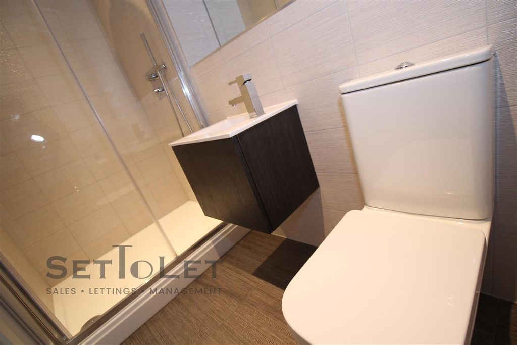 Additional image 9 of 2 bed flat for saleAria Apartments, Chatham Street, Leicester LE1