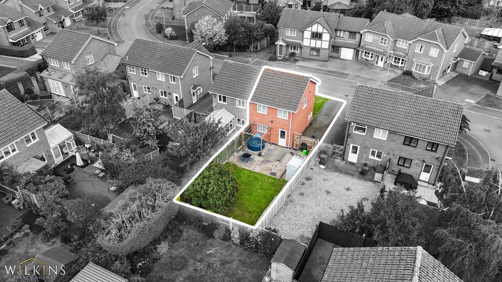 Additional image 20 of 3 bed semi-detached house for saleSuffolk Way, Tamworth, Staffordshire B78