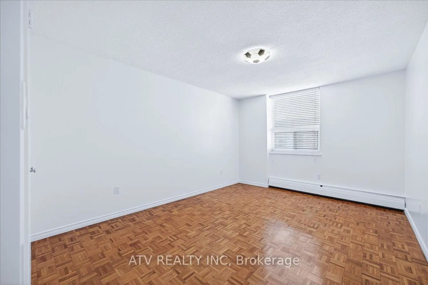 Additional image 15 of 151 La Rose Avenue 804