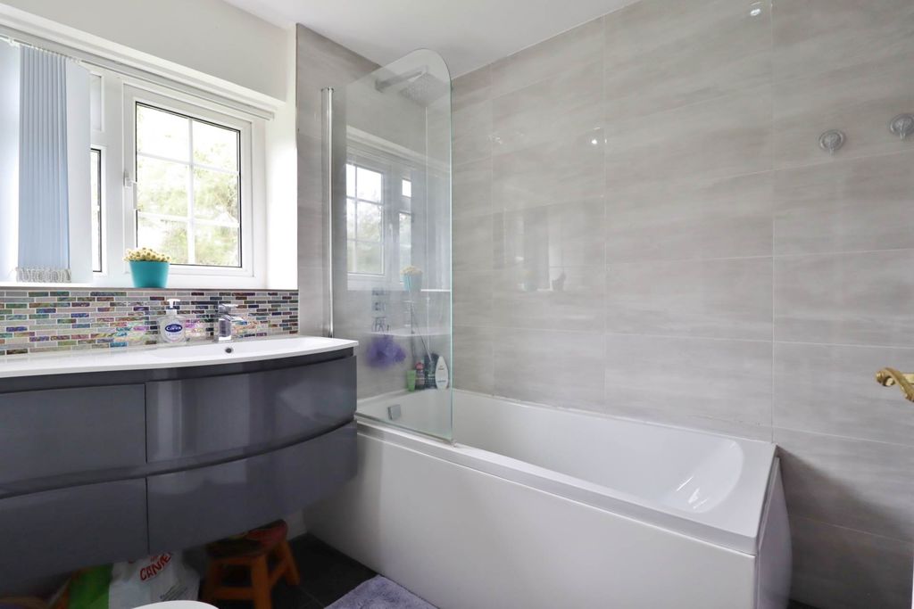 Additional image 9 of 4 bed detached house for saleWinterbourne Monkton, Swindon SN4