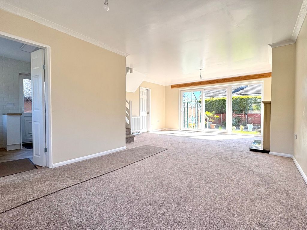 Additional image 7 of 3 bed semi-detached house for saleGeneva Drive, Westlands, Newcastle ST5