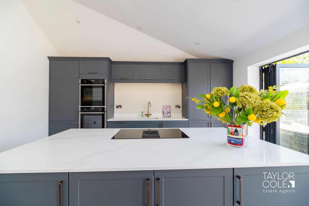 Additional image 9 of 3 bed semi-detached house for saleComberford Road, Tamworth B79