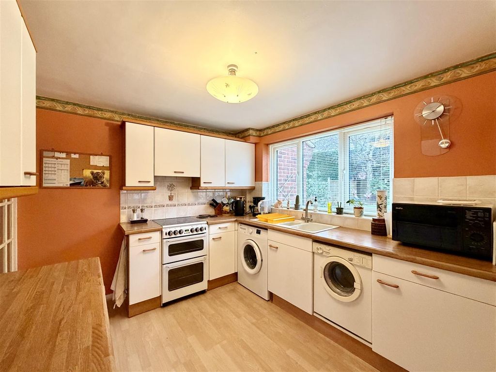 Additional image 10 of 5 bed detached house for saleStewart Drive, Loughborough LE11