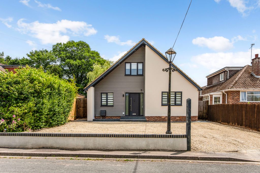 Additional image 2 of 4 bed detached house for saleAlderbury, Salisbury SP5