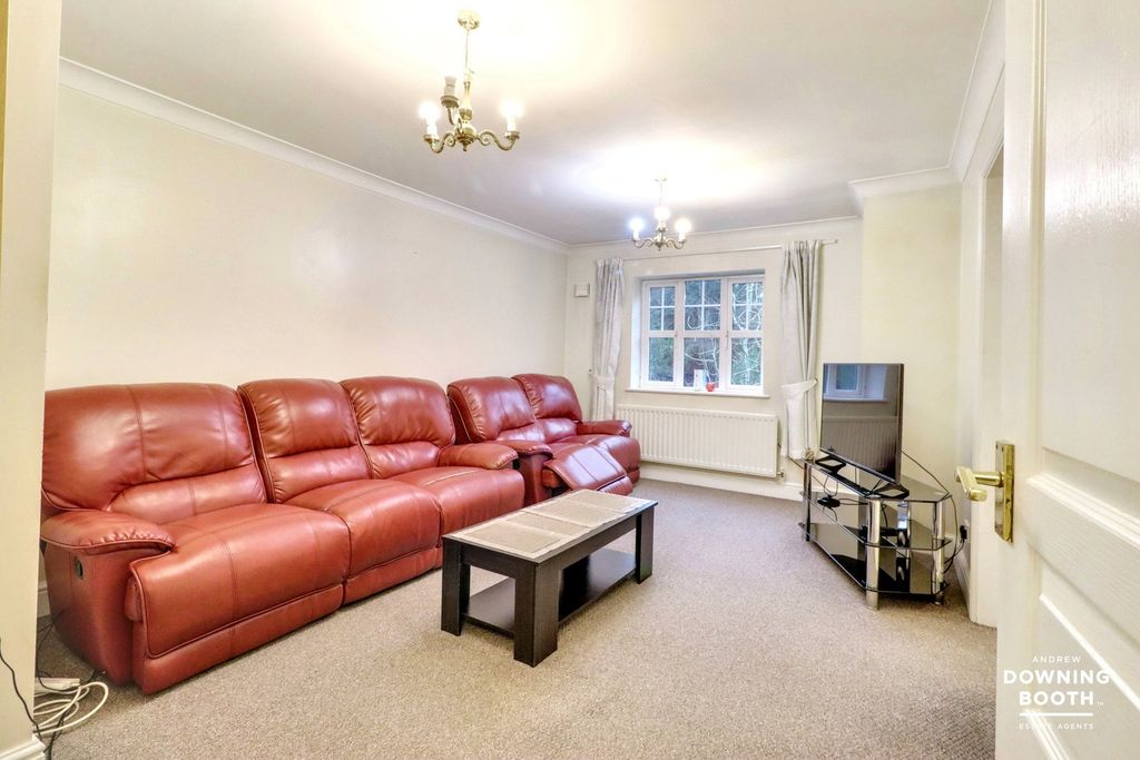 Additional image 3 of 2 bed flat for saleHorsley Road, Streetly, Sutton Coldfield B74