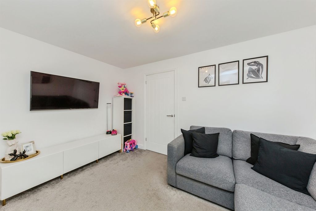 Additional image 8 of 3 bed semi-detached house for saleMarlborough Way, Uttoxeter ST14