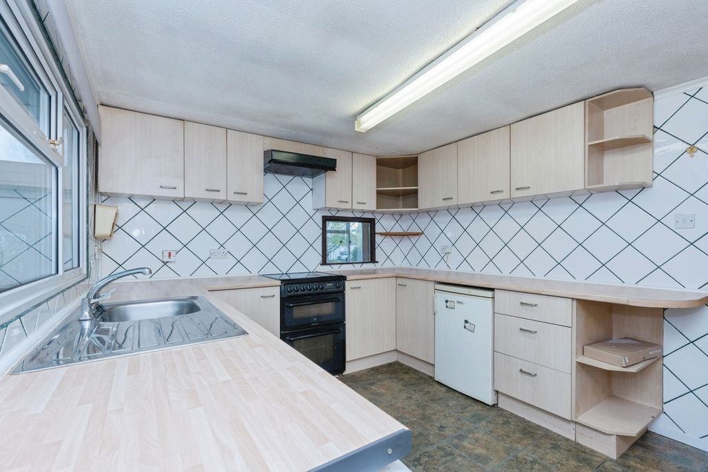 Additional image 7 of 2 bed property for saleSpringfield Park, Wykin Road, Hinckley, Leicestershire LE10
