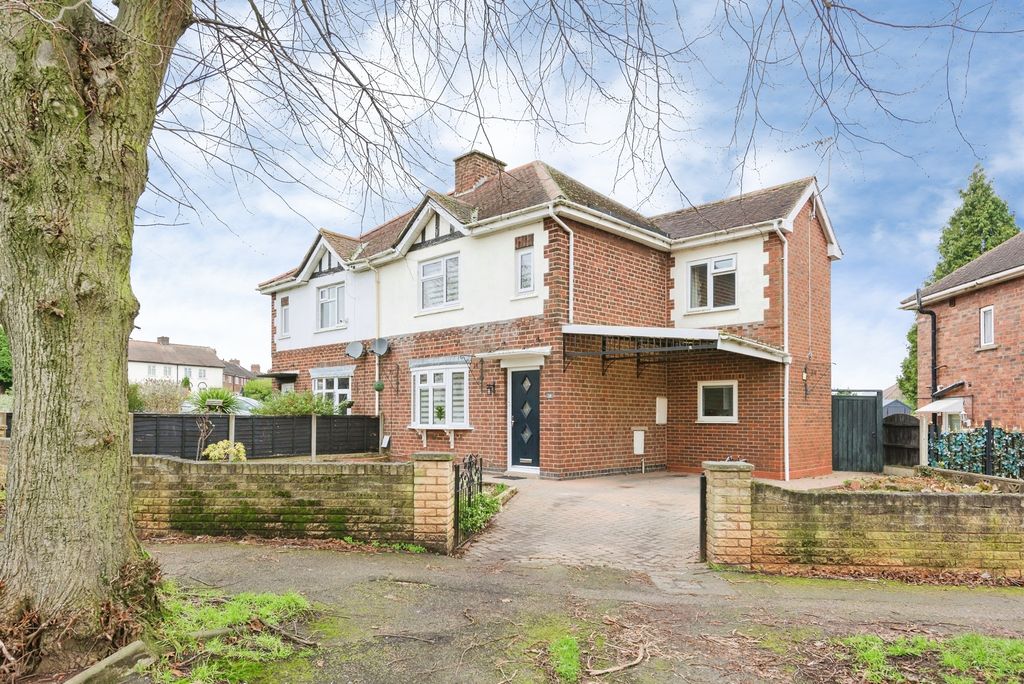 3 bed semi-detached house for saleDormer Avenue, Tamworth B77