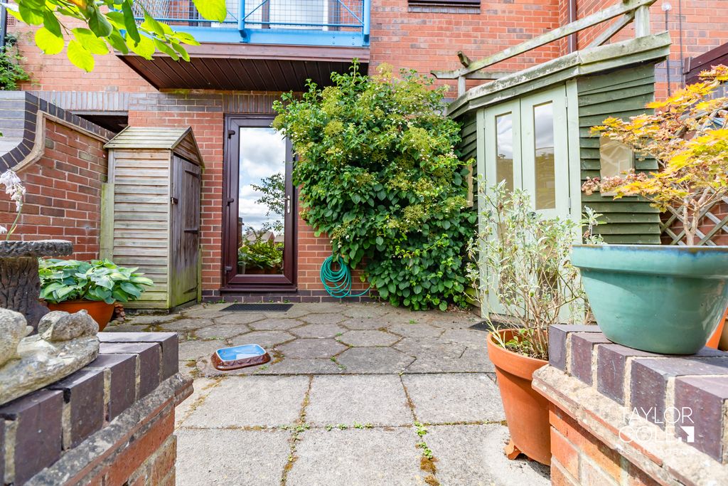 Additional image 26 of 3 bed town house for saleEvans Croft, Fazeley, Tamworth B78