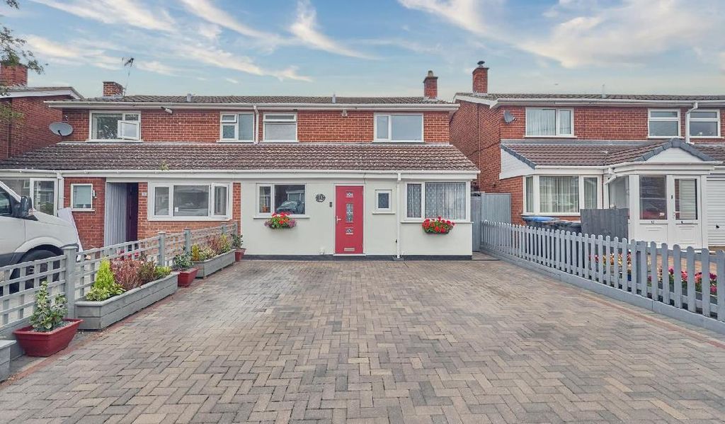 3 bed semi-detached house for saleHilary Bevins Close, Higham-On-The-Hill CV13