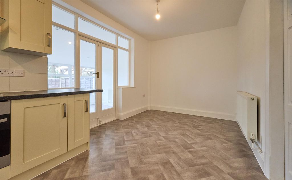 Additional image 7 of 3 bed semi-detached house for salePark Road, Earl Shilton LE9
