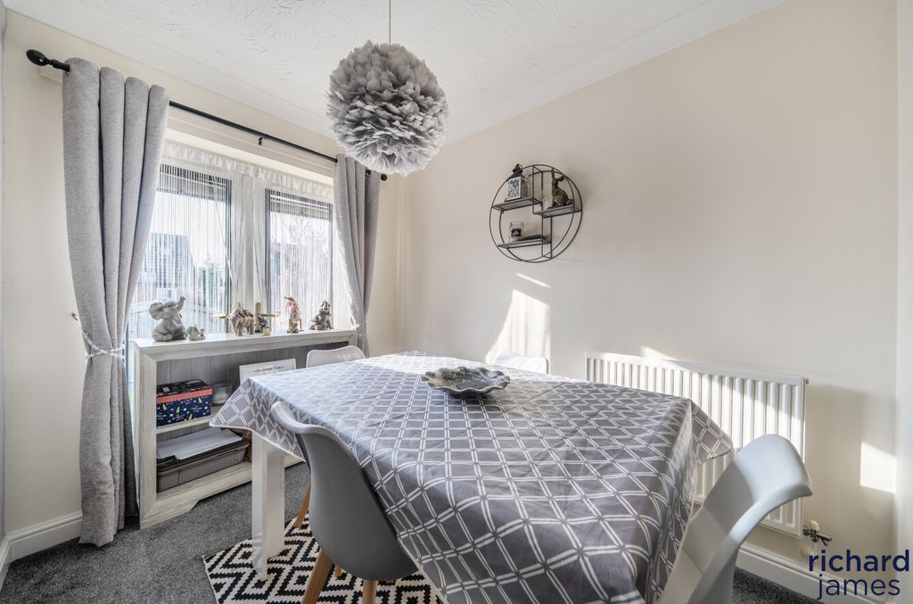 Additional image 5 of 4 bed detached house for saleSkew Bridge Close, Royal Wootton Bassett SN4