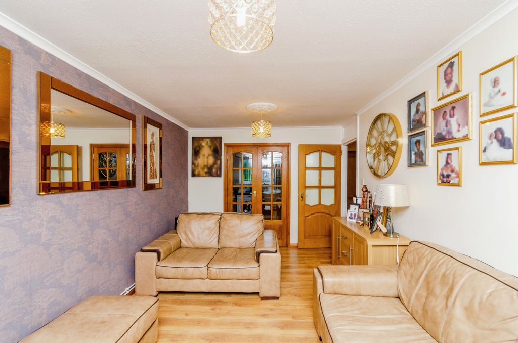 Additional image 4 of 3 bed maisonette for saleHambledon Close, Wolverhampton WV9