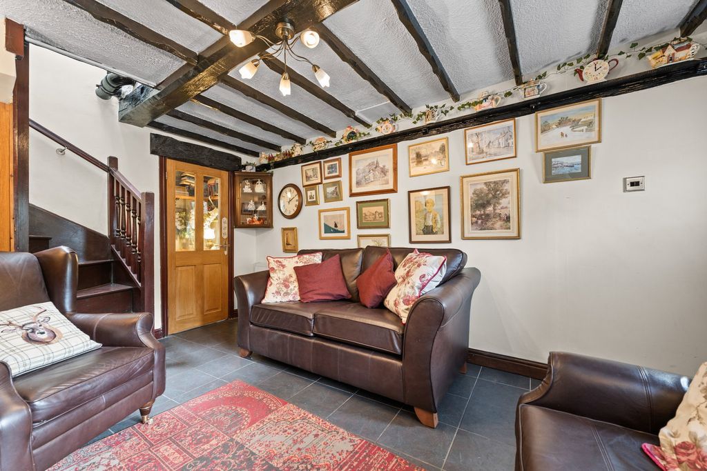2 bed cottage for saleThe Square, Caverswall, Staffordshire ST11 photo 5
