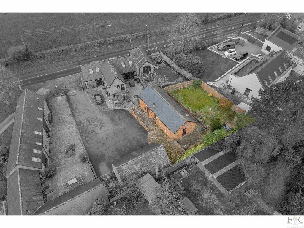 2 bed barn conversion for saleRugby Road, South Kilworth LE17 photo 3