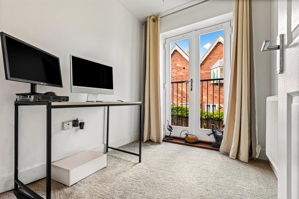 Additional image 17 of 5 bed end terrace house for saleElm Tree Court, Leicester LE2