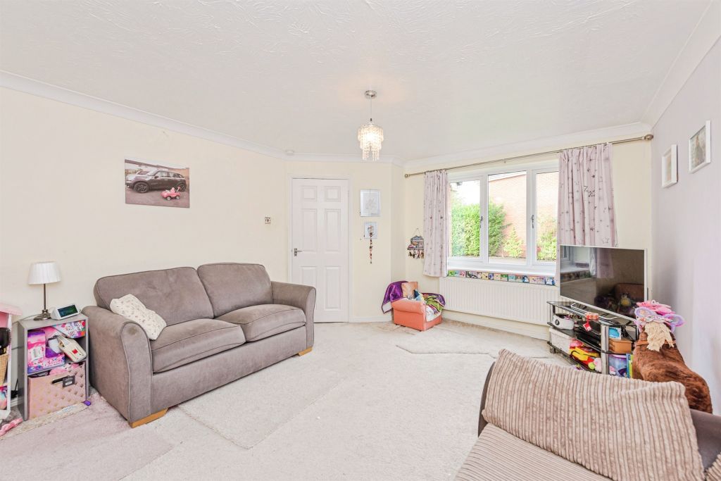 Additional image 3 of 3 bed semi-detached house for saleGlendale Court, Wilnecote, Tamworth B77
