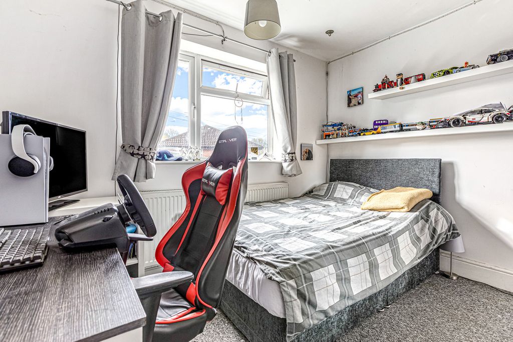 Additional image 22 of 4 bed semi-detached house for saleHallam Crescent East, Braunstone LE3