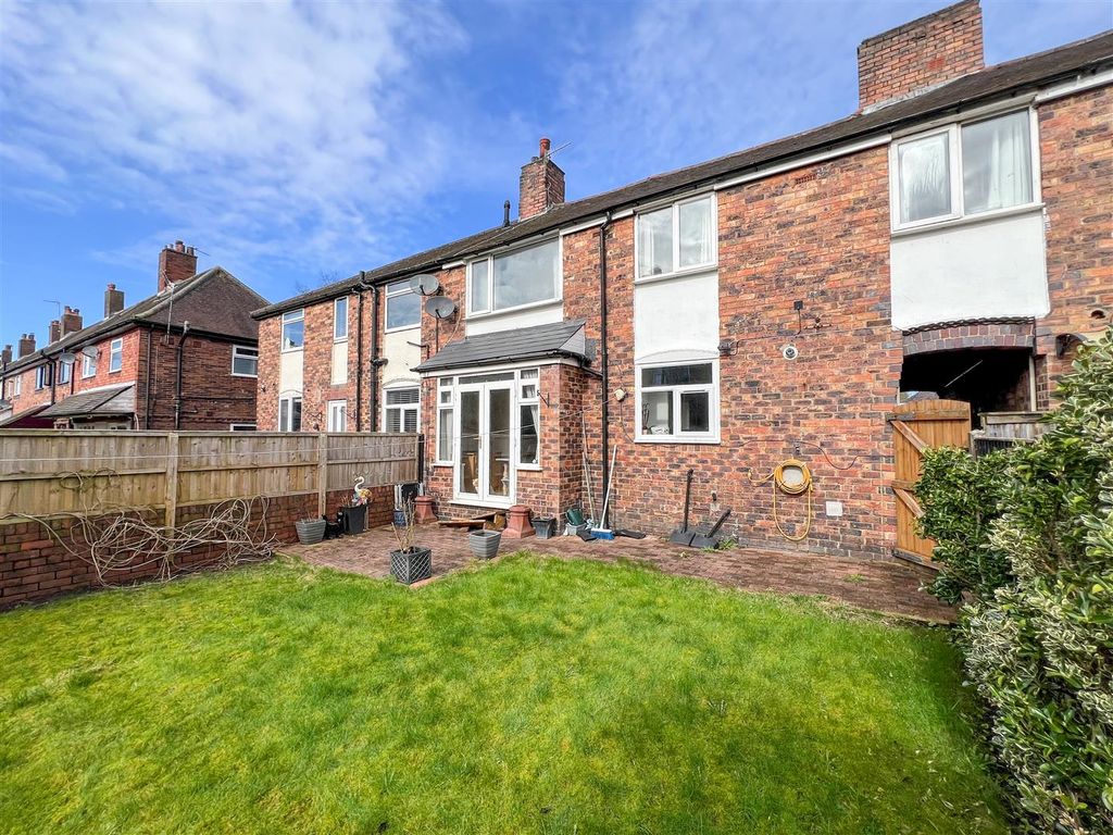 Additional image 19 of 4 bed property for saleHillswood Avenue, Leek ST13