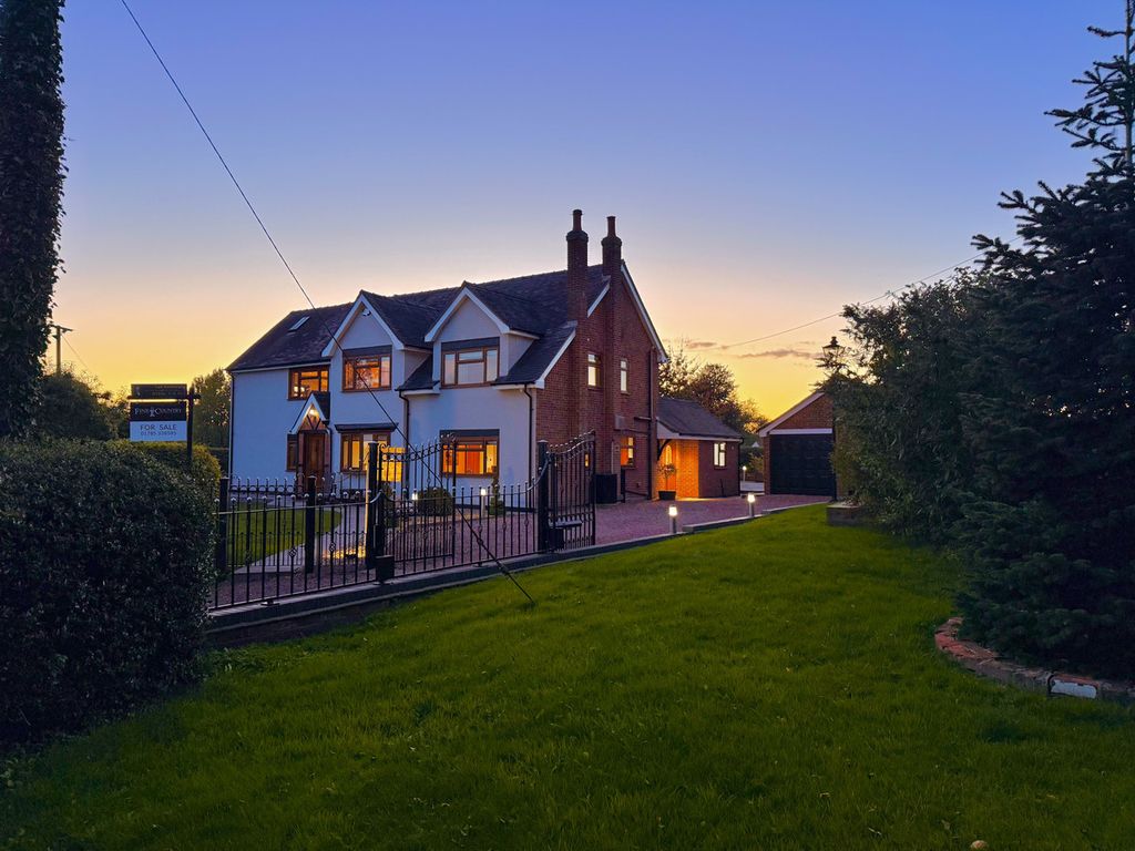 Additional image 46 of 4 bed detached house for saleChapel Lane, Hanbury, Staffordshire DE13