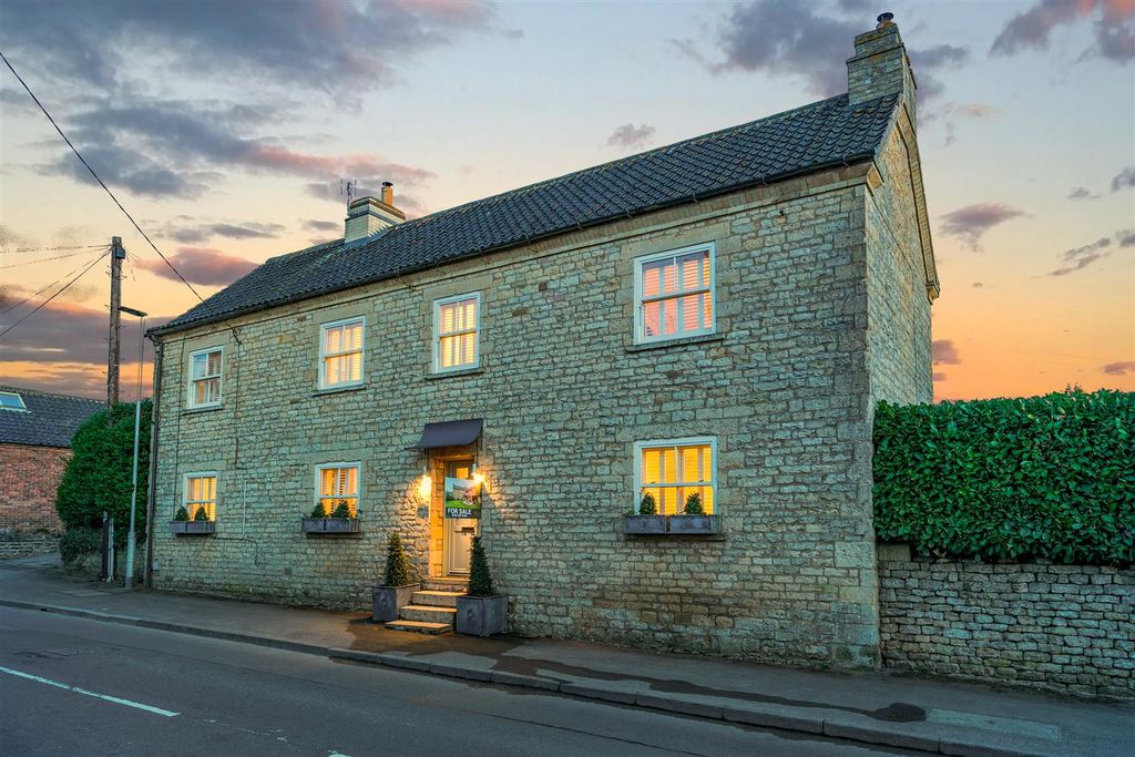 6 bed detached house for saleHigh Street, Waltham On The Wolds, Melton Mowbray LE14